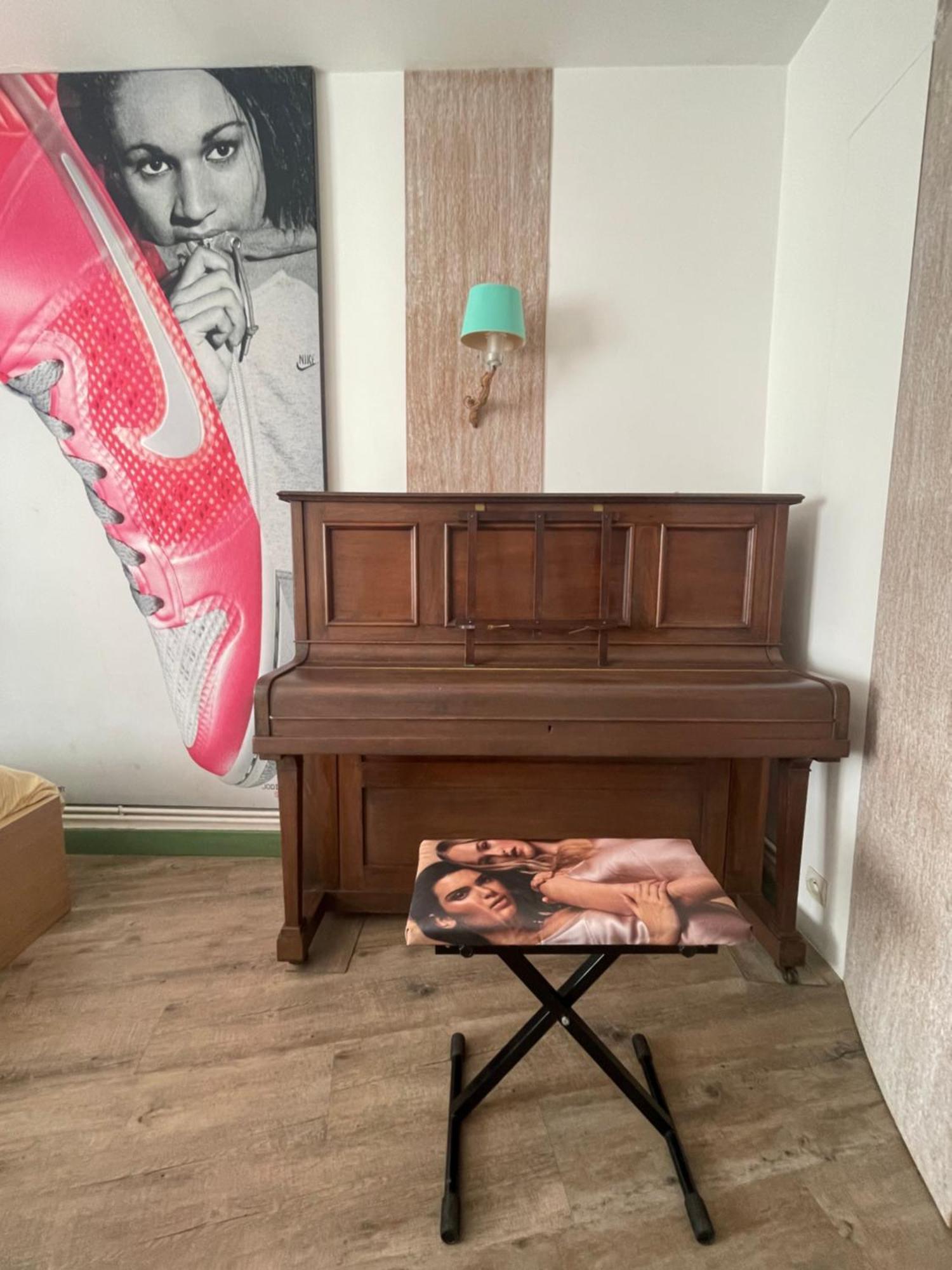 Red Flat Paris Apartment Ngoại thất bức ảnh
