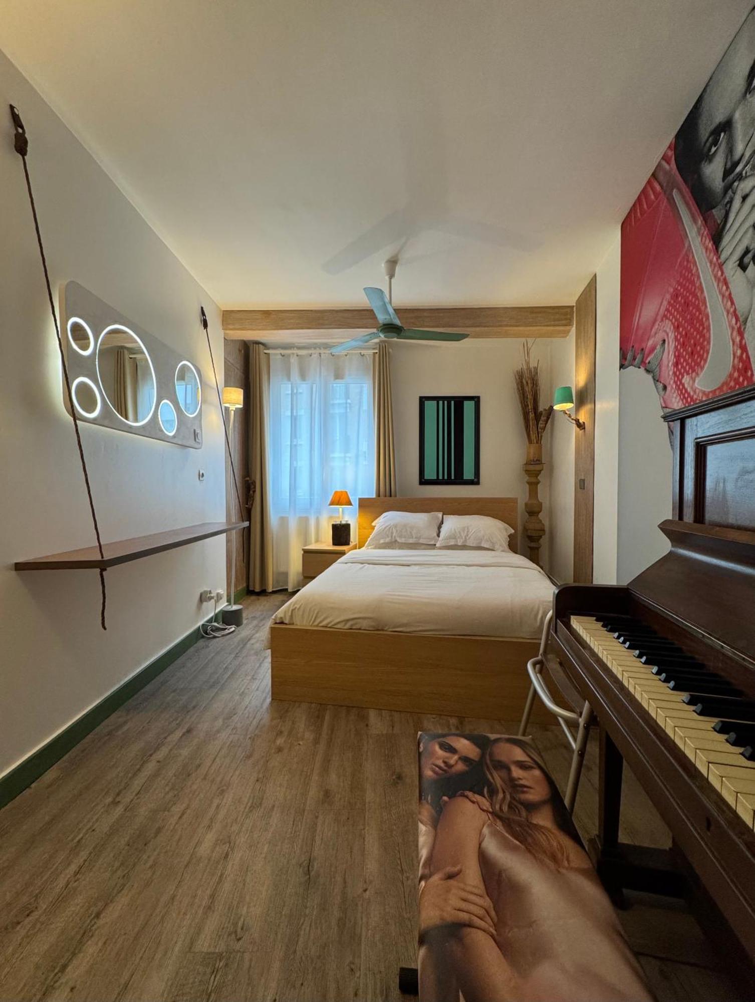 Red Flat Paris Apartment Ngoại thất bức ảnh